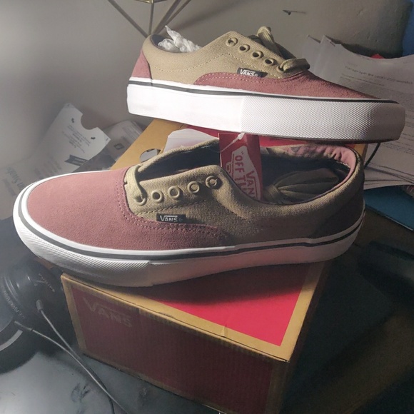 vans era size 8